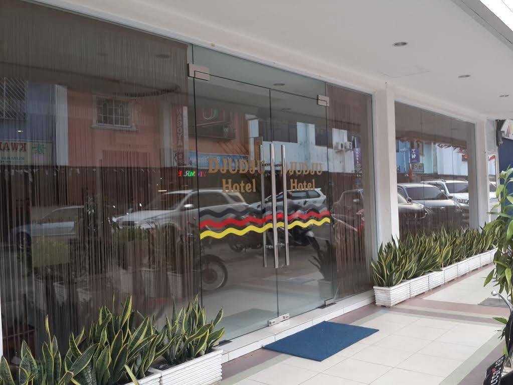 Dju Dju Hotel Batam Exterior photo